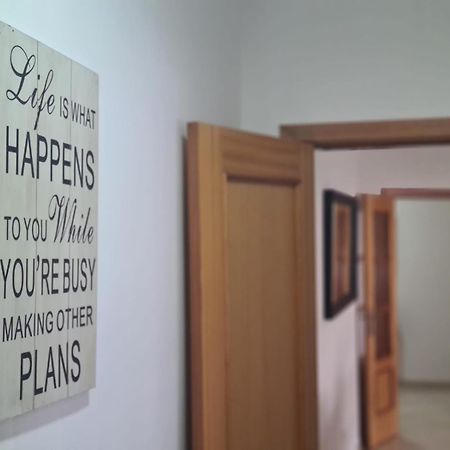 Harbour'S Way, Spacious And Cosy Apartment, With Ac Olhão Buitenkant foto