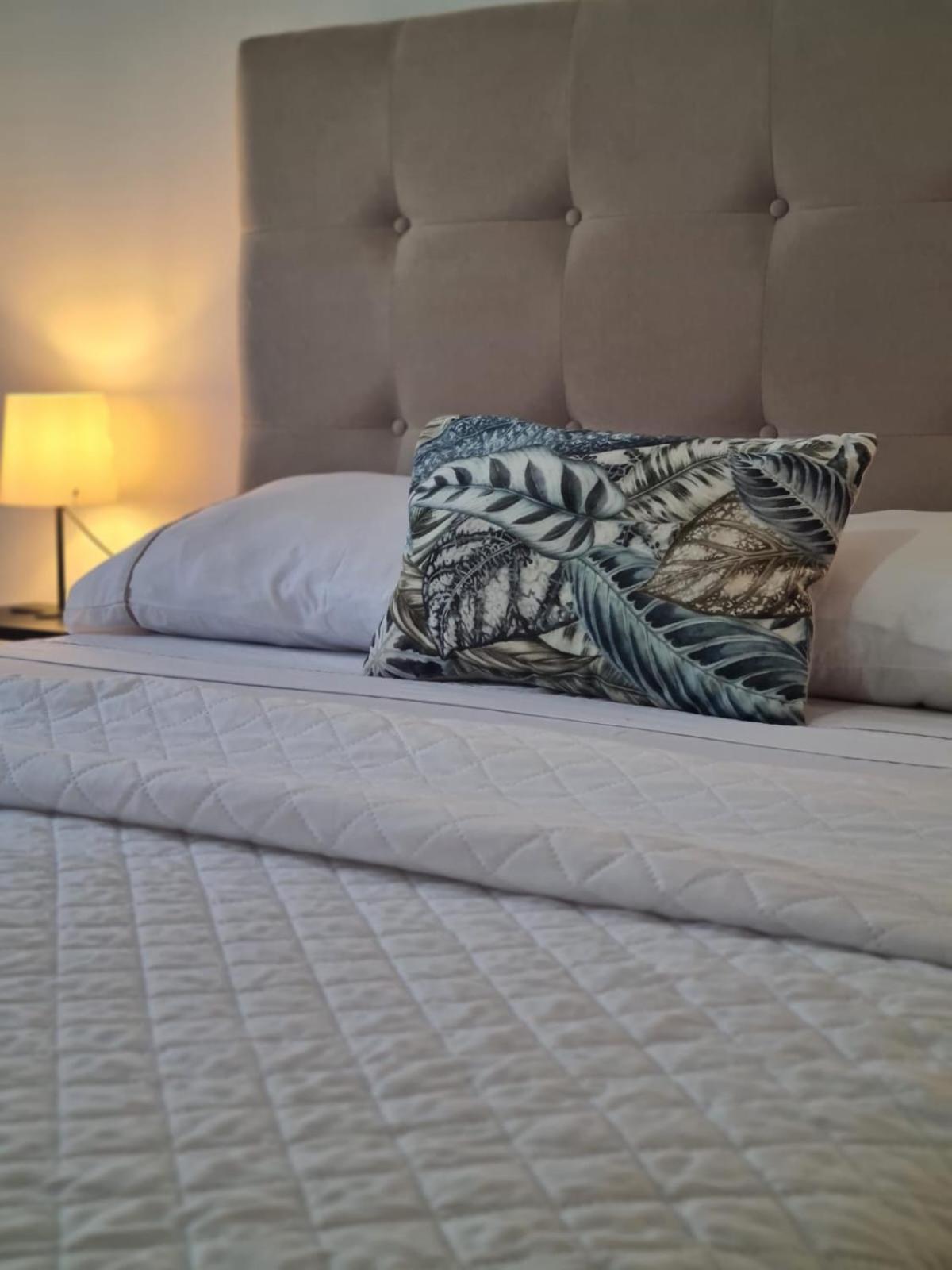 Harbour'S Way, Spacious And Cosy Apartment, With Ac Olhão Buitenkant foto